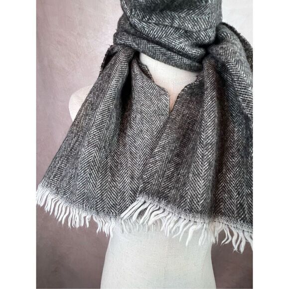 Vintage late 1950s Herringbone Scarf - Picture 2 of 6